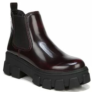 Women's Darielle Chestnut Chelsea Boots